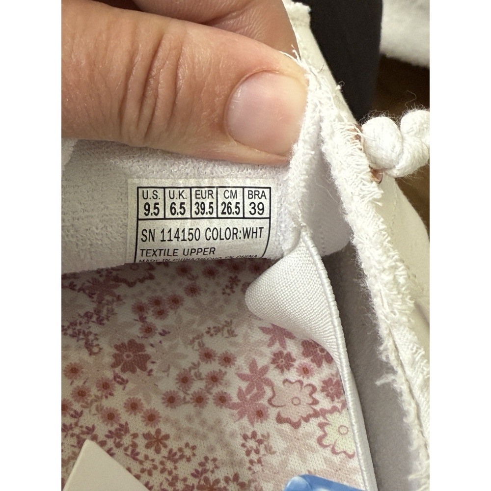 Skechers Bobs Womens Cute 2.0 White Canvas Low Sneakers Shoes Sz 9.5 - Picture 5 of 10